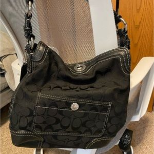 Coach C0771-10981 black Chelsea turn lock hobo bag